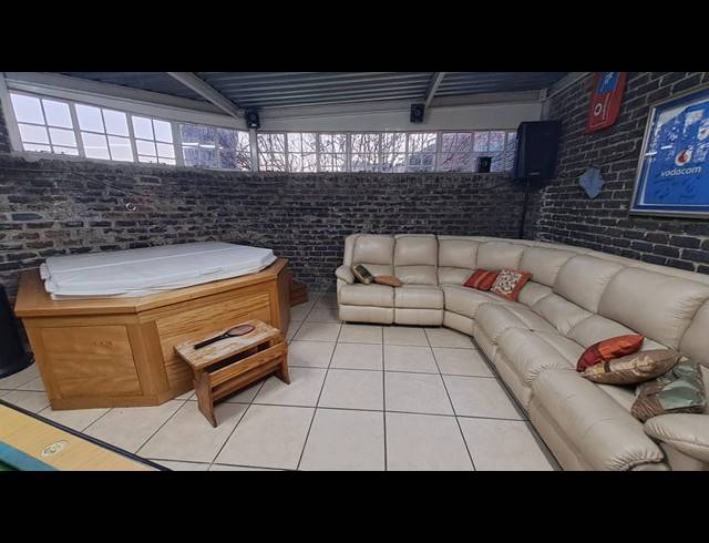4 BEDROOM HOUSE FOR SALE IN THREE RIVERS EAST
